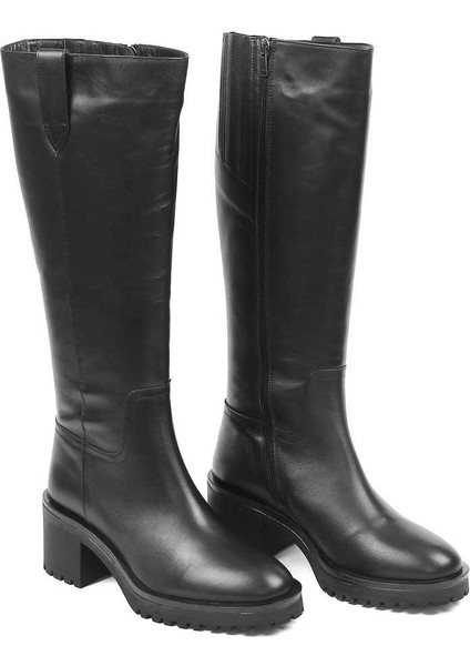 Kadın Siyah Fermuarlı Deri Çizme