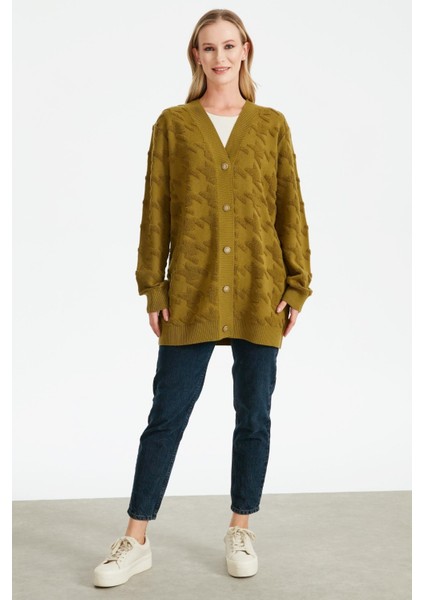 21504 Kazayaklı Havlu Örgülü Triko Hırka