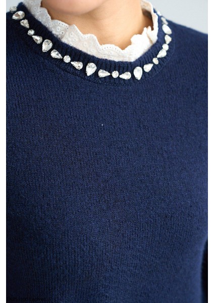 Lacivert Yakası Taş Işleme Detaylı Triko Kazak modelleri