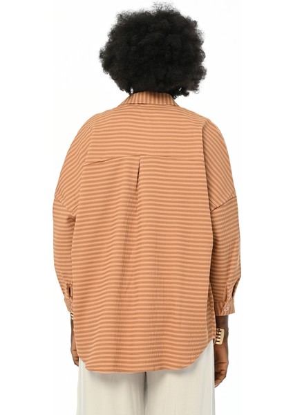Çizgili Oversize Kesim Esnek Kumaş Gömlek indirimleri