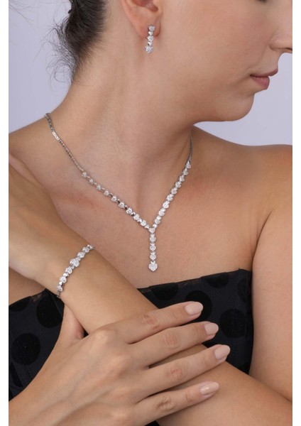 Rodyum Kaplama 925 Ayar Gümüş Kalpli Süzme Su Yolu Gümüş Düğün Seti fiyatları