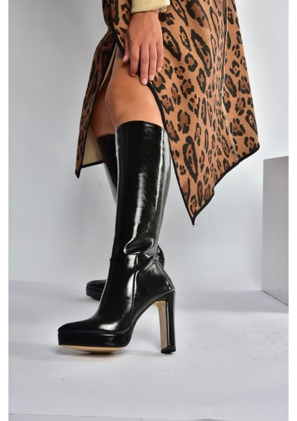 V820660660 Siyah Rustik Kalın Platform Topuklu Kadın Çizme