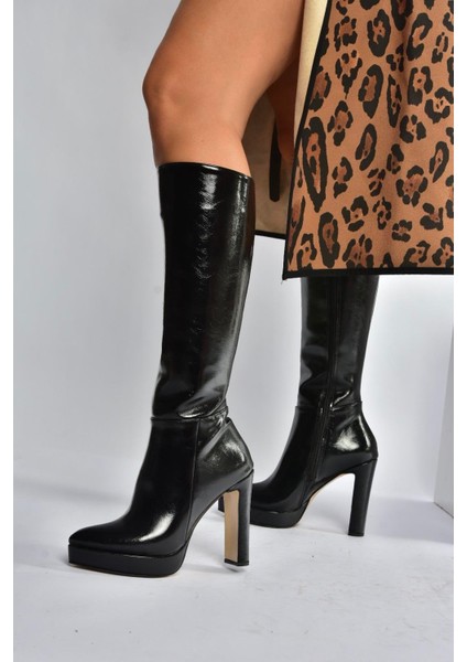 V820660660 Siyah Rustik Kalın Platform Topuklu Kadın Çizme fiyatları