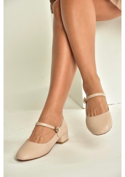 V250660809 Bej Kalın Alçak Topuklu Kadın Ayakkabı