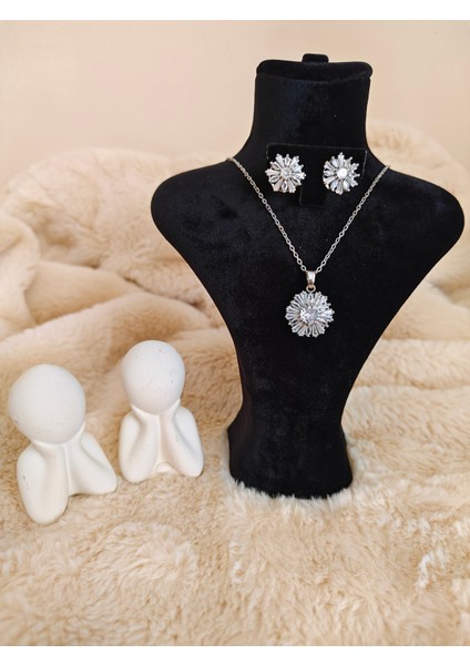 Çiçek Formlu Zirkon Taşlı Çelik Kolye & Küpe Seti modelleri