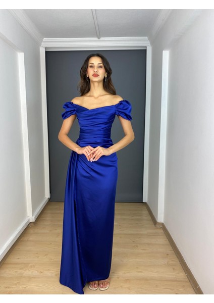 Saks Kayık Yaka Yırtmaçlı Saten Uzun Abiye Elbise fırsatları