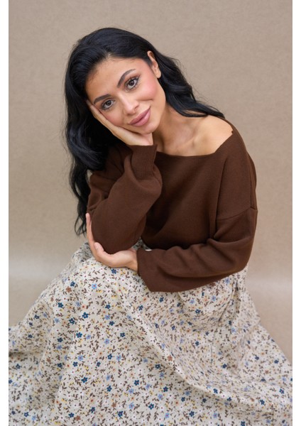 Acı Kahve Kayık Yaka Oversize Triko Kazak modelleri