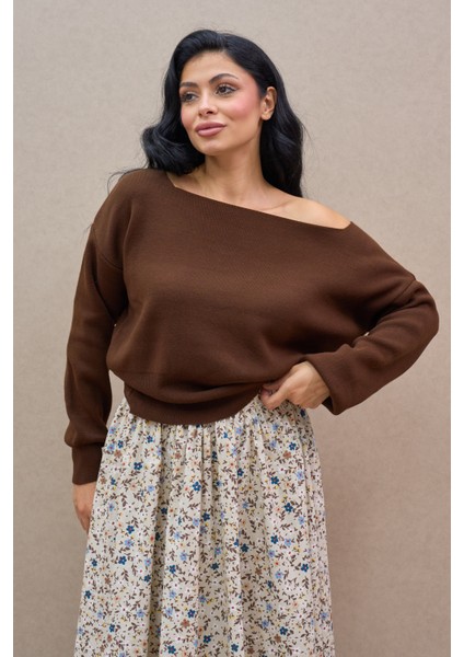 Acı Kahve Kayık Yaka Oversize Triko Kazak fırsatları