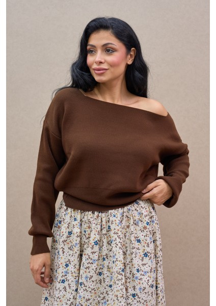 Acı Kahve Kayık Yaka Oversize Triko Kazak indirimleri