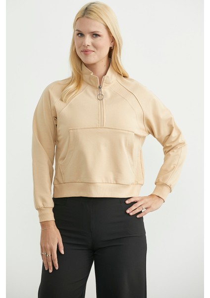 Dik Yaka Kanguru Cepli Crop Sweatshirt - Bej fırsatları