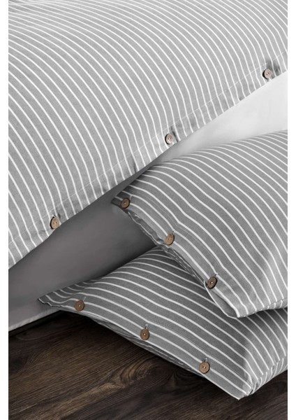 Milan Çizgili Desenli Ahşap Düğme Aksesuarlı %100 Pamuklu Nevresim Takımı fiyatları