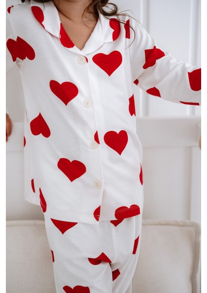 Önden Düğmeli Bambu Kalpli Çocuk Pijama Takımı 2-6 Yaş fırsatları