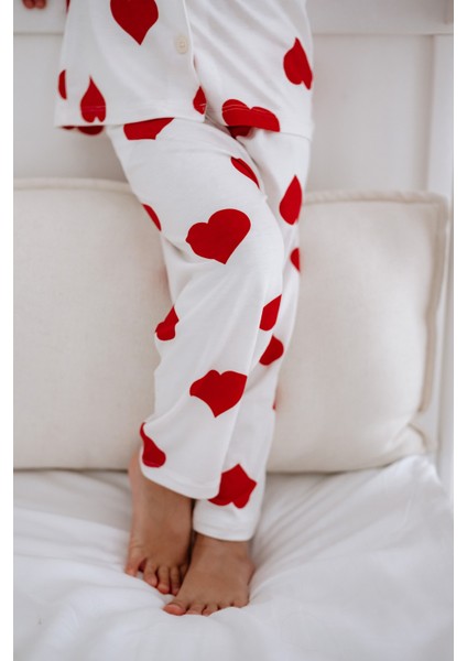Önden Düğmeli Bambu Kalpli Çocuk Pijama Takımı 2-6 Yaş indirimleri