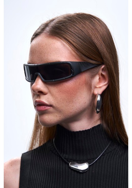 Gwen Black Güneş Gözlüğü fırsatları