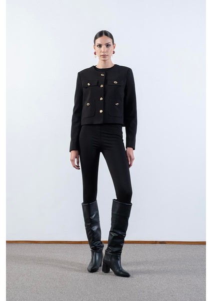 Dalciso Yakasız Cepli Düğmeli Kısa Ceket Siyah