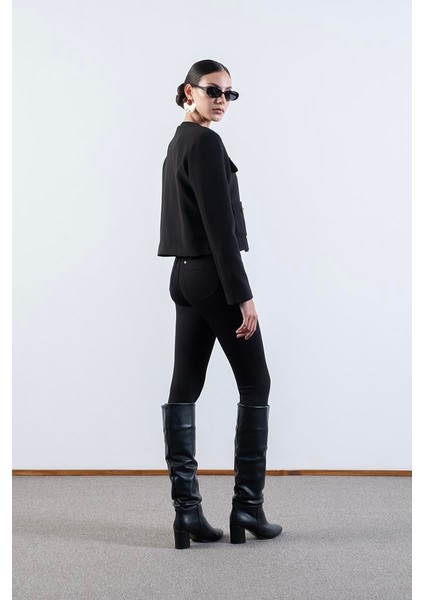 Dalciso Yakasız Cepli Düğmeli Kısa Ceket Siyah fırsatları