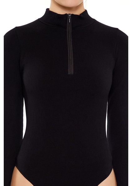 Yarım Yaka Fermuarlı Bodysuit