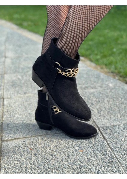 Chai Büyük Numara Zincir Detaylı Kısa Topuklu Kadın Bot Şık ve Konforlu fiyatları