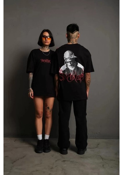 Erkek Oversize Tişört – Beyaz 24/1 Penye Kumaş, Bisiklet Yaka, Ön & Arka Baskılı, Streetwear Tarzı Rahat Büyük Kalıp T-Shirt - Siyah