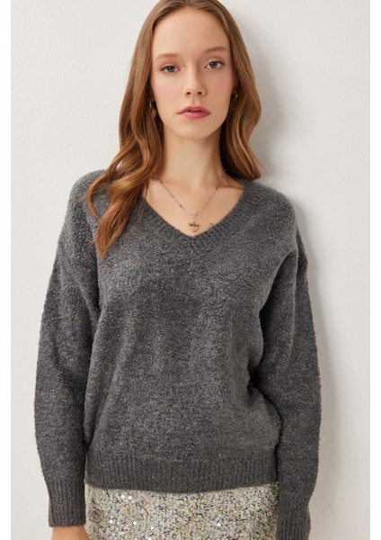 V Yaka Yumuşak Dokulu Triko Kazak LCI0038 Antrasit