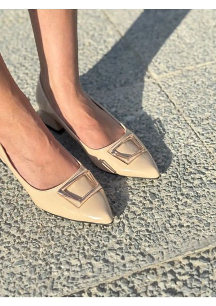 Aura Büyük Numara Kadın Sivri Burun Kare Topuklu Ayakkabı indirimleri