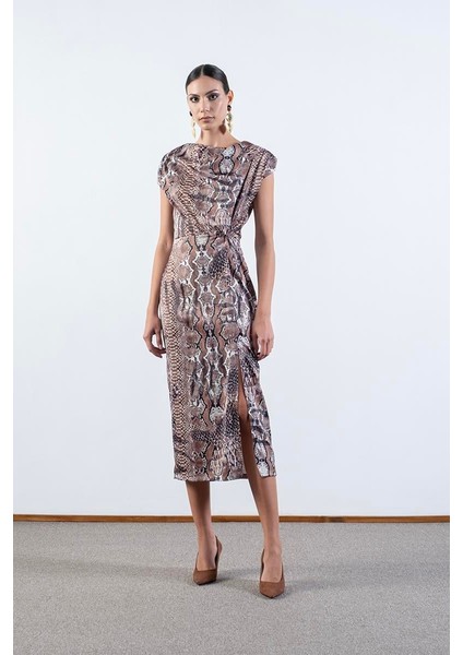 Ormano Degaje Yaka Kolsuz Belde Düğüm Yırtmaçlı Elbise Kahve