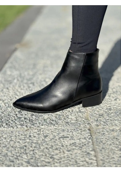 Arvella Sivri Burun Ahşap Ökçeli Kadın Bot Şehir Stil ve Konfor fırsatları