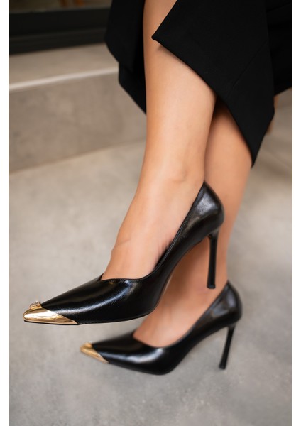 Niko Siyah Gold Aksesuarlı Topuklu Ayakkabı fiyatları