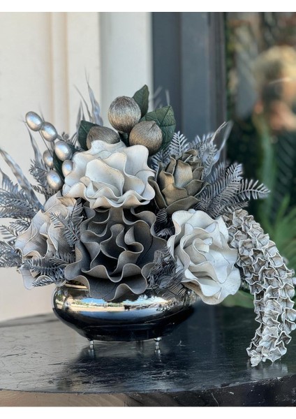 Yapay Çiçek Aranjmanlı Gümüş Yassı Vazo No:12