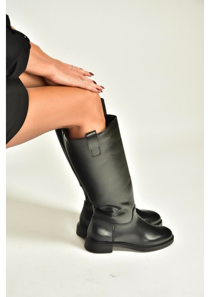V973540209 Siyah Alçak Topuklu Klasik Binici Çizme fiyatları