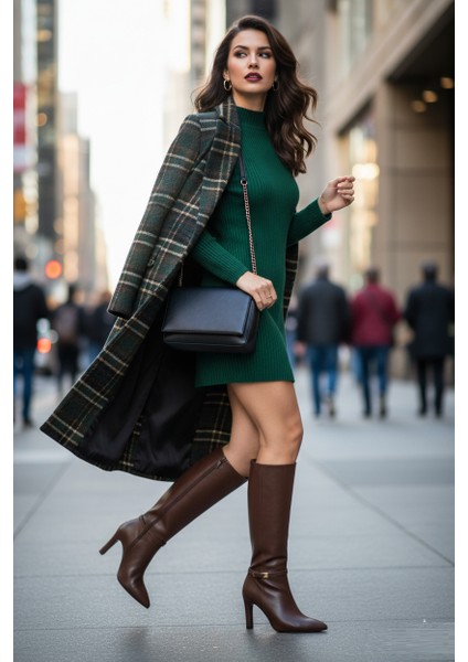 V404020709 Kahverengi Kalın Topuklu Kadın Çizme