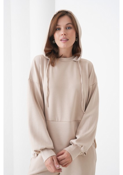 Kadın Oversize Kapüşonlu Sweatshirt Pileli Tasarım Pantolonlu Tesettüre Uygun Eşofman Takımı fırsatları