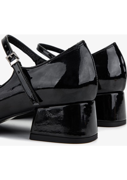 Kadın Suni Deri Siyah Rugan Topuklu Ayakkabı 1073 26V81 Bn Ayk SK25-26 Sıyah Rgn fırsatları