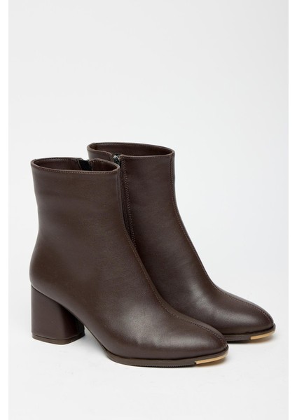 Kahverengi Kadın Yuvarlak Burun Basic Bot indirimleri