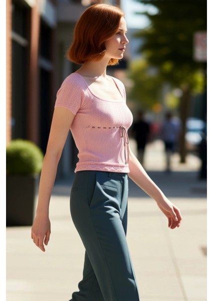 Kadınlar Için Kare Yaka Kısa Kollu Triko Bluz Ajurlu Detay ve Vücuda Oturan Crop Kesim Kaliteli fırsatları