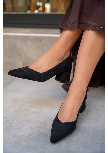 Fiona Siyah Süet Kalın Topuklu Ayakkabı fiyatları