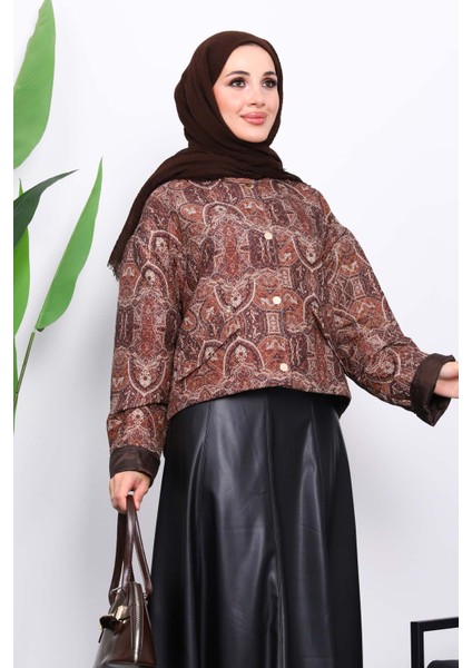 Kahverengi Etnik Desenli Kısa Ceket
