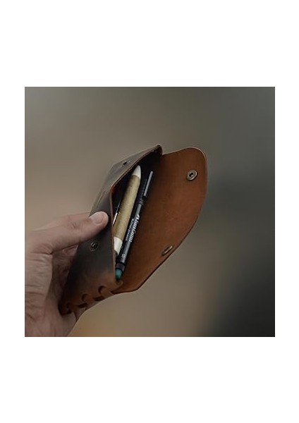 Kalemlik, Deri Küçük Kalem Kutusu – Iş, Ofis, Okul Aksesuar Tutucu, Klasik ve Minimal El Yapımı Tasarım Vintage Kalemlik (Taba) fiyatları