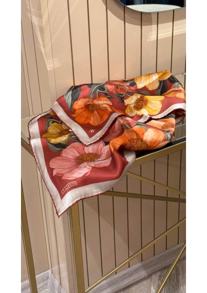 2025 Desenli Saf Ipek Sura Eşarp 9403-01