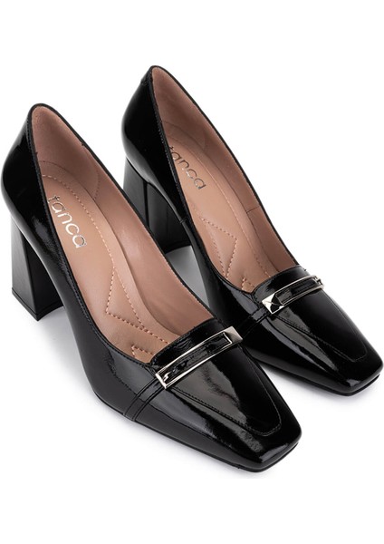 Kadın Hakiki Deri Siyah Rugan Topuklu Ayakkabı 1096 2081 Bn Ayk SK25-26 Sıyah Rgn fiyatları