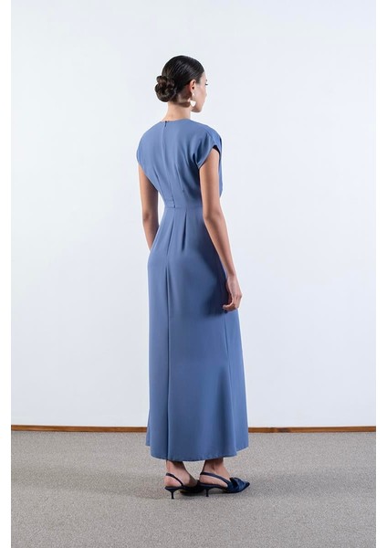 Ovaldes V Yaka Pileli Anvelop Belde Aksesuar Detaylı Elbise Indigo modelleri