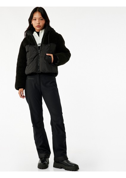 Kapüşonlu Uzun Kollu Peluş Detaylı Baskılı Şişme Mont