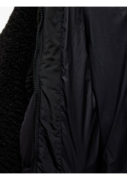 Kapüşonlu Uzun Kollu Peluş Detaylı Baskılı Şişme Mont