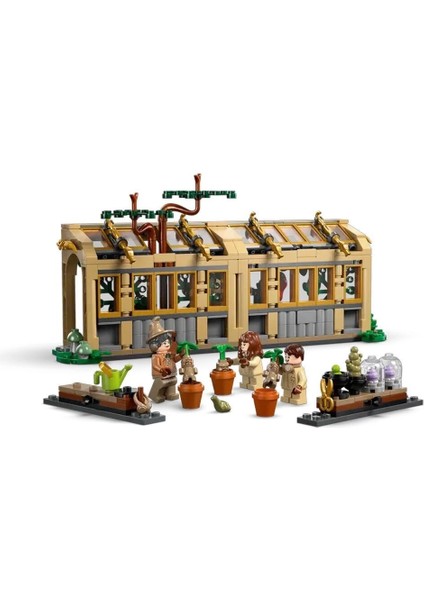 76445 LEGO Harry Potter - Hogwarts Şatosu: Bitkibilim Dersi 390 Parça +8 Yaş modelleri