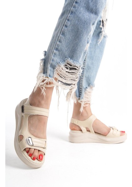 Kadın Aston Konfor Ortopedik Taban Cırtlı Sandalet Krem fiyatları