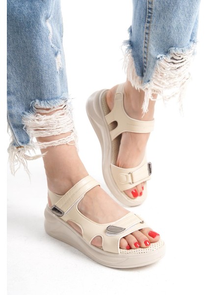 Kadın Aston Konfor Ortopedik Taban Cırtlı Sandalet Krem indirimleri