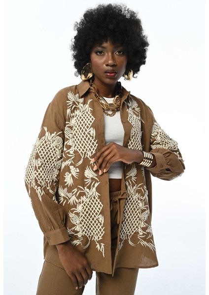 Kadın Kolu ve Önü Incili Nakışlı Oversıze Gömlek fırsatları