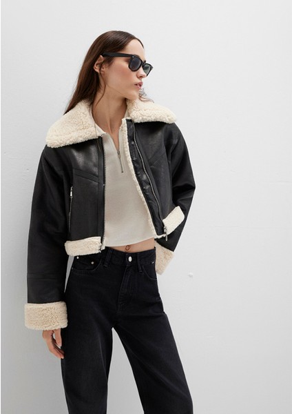 Suni Kürk Detaylı Siyah Suni Deri Ceket 1110462-900