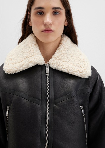 Suni Kürk Detaylı Siyah Suni Deri Ceket 1110462-900 indirimleri