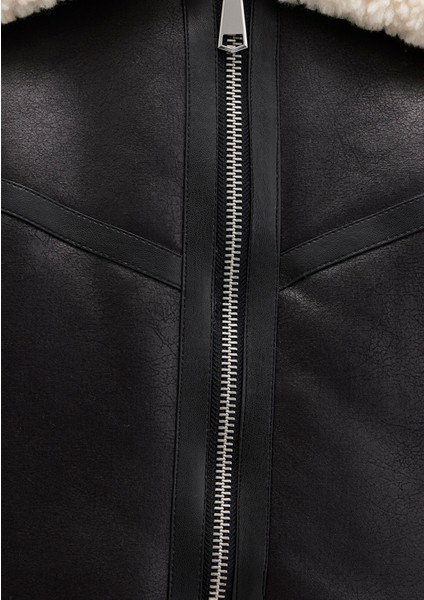 Suni Kürk Detaylı Siyah Suni Deri Ceket 1110462-900